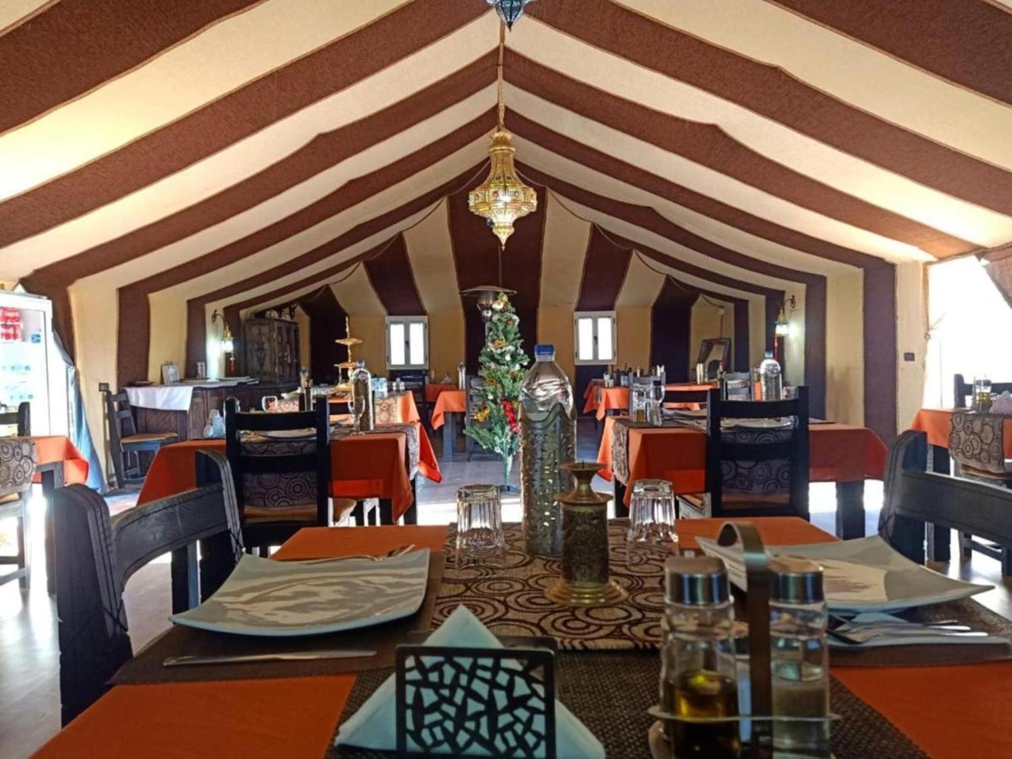 Camel Trekking Desert Camp Мерзуга Экстерьер фото