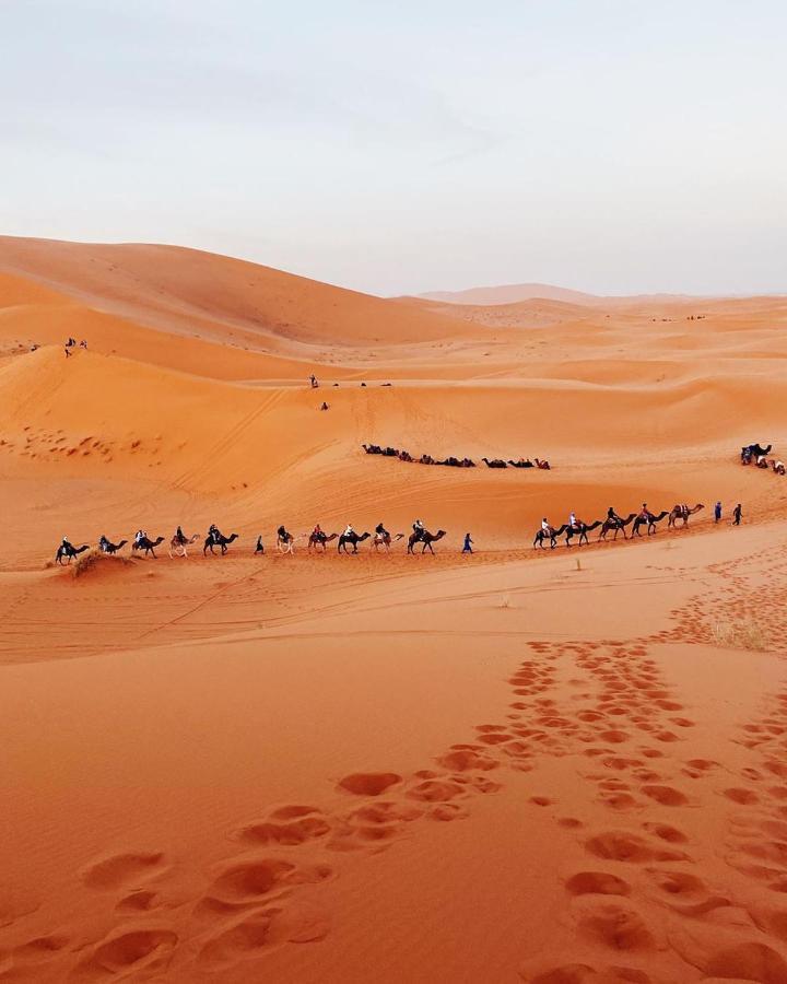 Camel Trekking Desert Camp Мерзуга Экстерьер фото